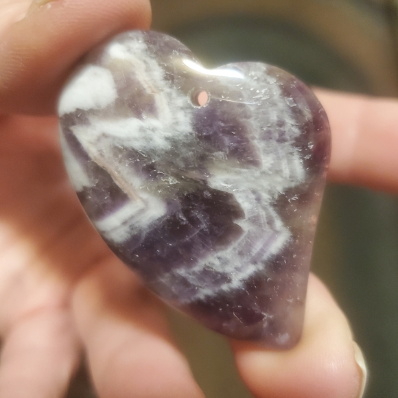 New Chevron Amethyst Heart Shaped Pendant. - Picture 11 of 16